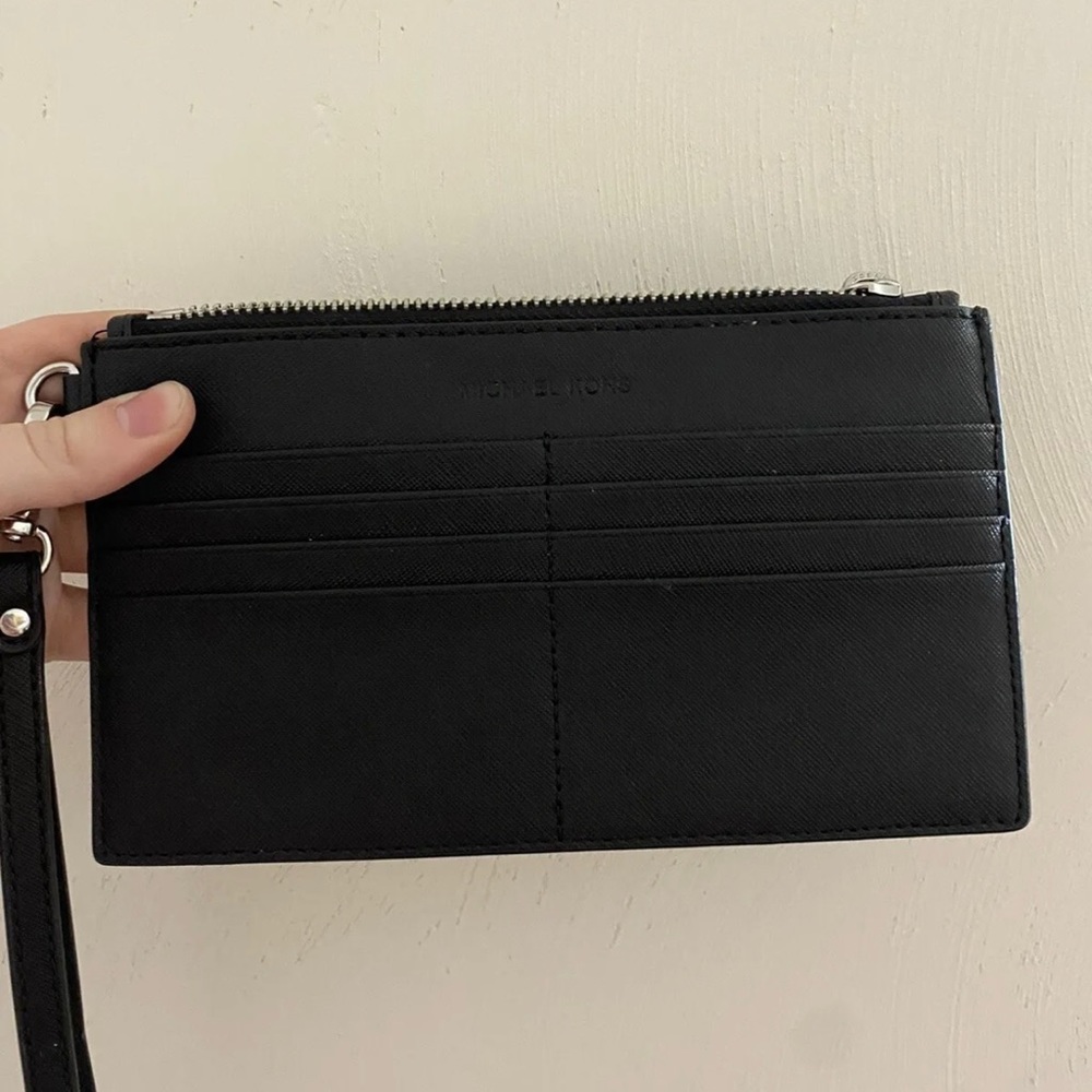 Michael Kors zip wristlet card holder